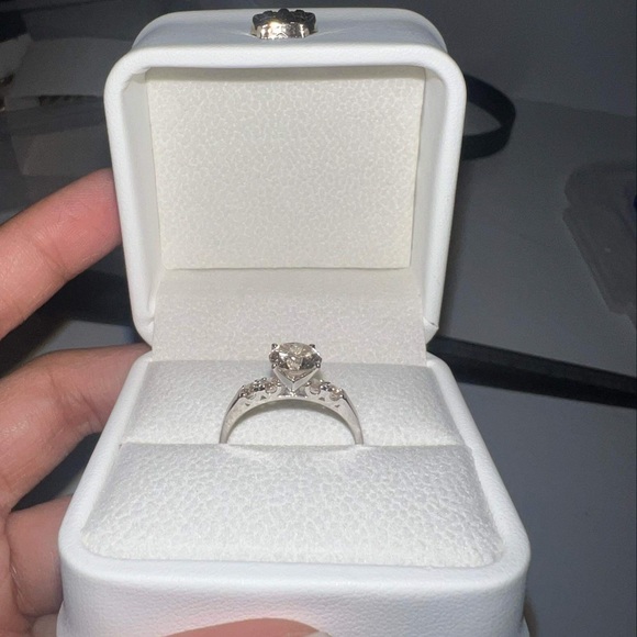 1.5 ct Natural Diamond - Picture 7 of 8